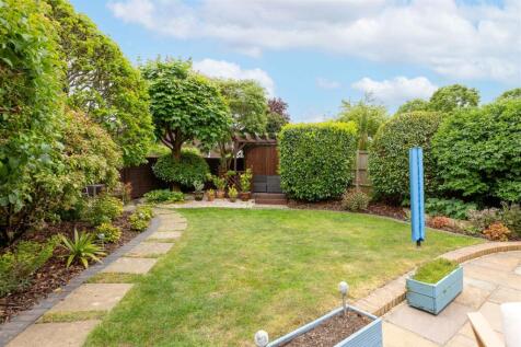 9 Milne Close-16.jpg