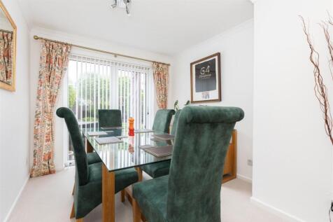9 Milne Close-8.jpg