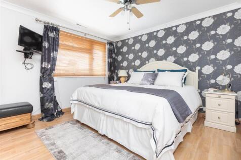 9 Milne Close-1.jpg