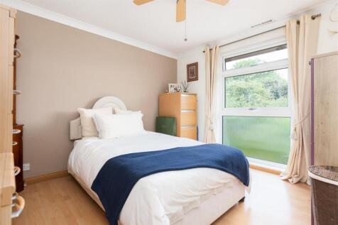 9 Milne Close-6.jpg