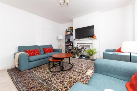 107 Jackmans Place (2 of 16).jpg
