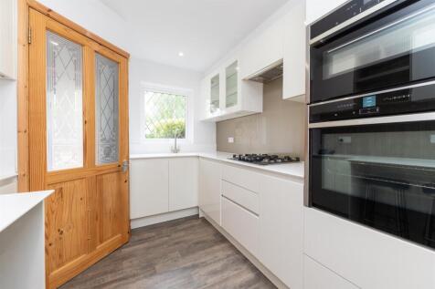 54 Baldock Rd (4 of 13).jpg