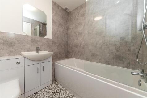 170 Howard Drive (6 of 19).jpg