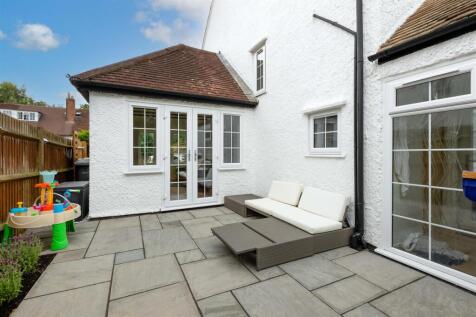 52 Shott Lane-20.jpg