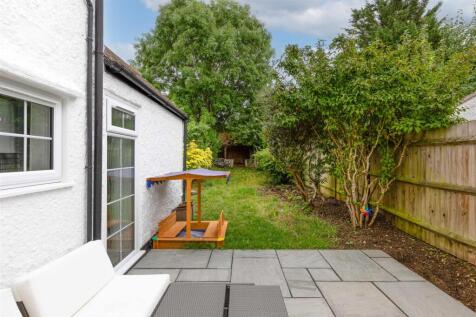 52 Shott Lane-18.jpg