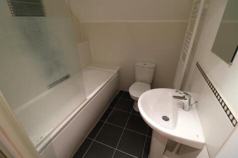 Bathroom.JPG