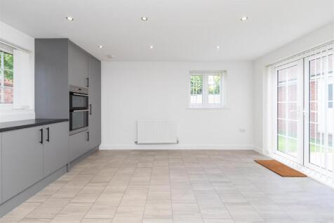 27 Ashfield Drive (3 of 13).jpg