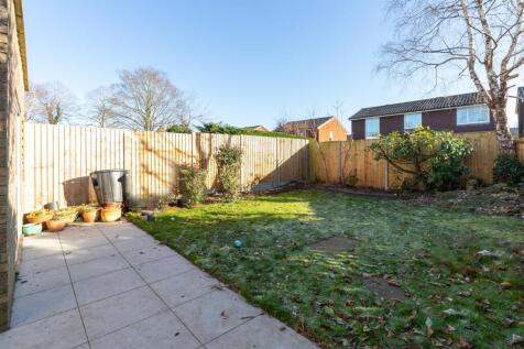 18 Milne Close (15 of 16).jpg