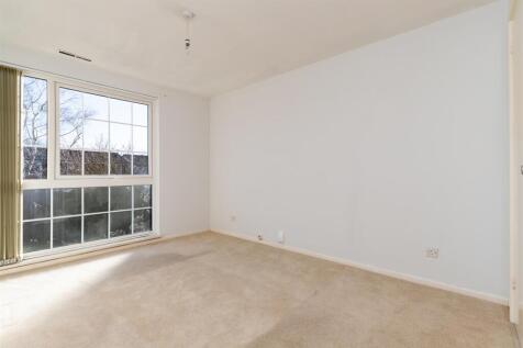 18 Milne Close (4 of 16).jpg