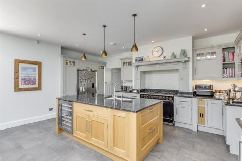Norton Way South 334-43.jpg