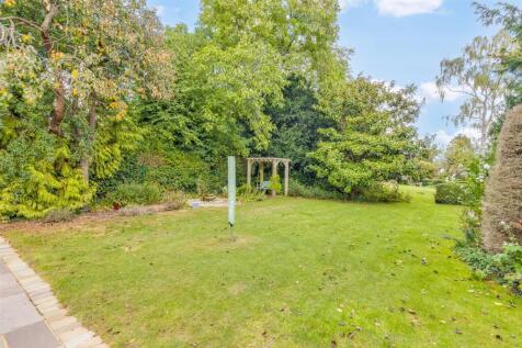 Norton Way South 334-61.jpg