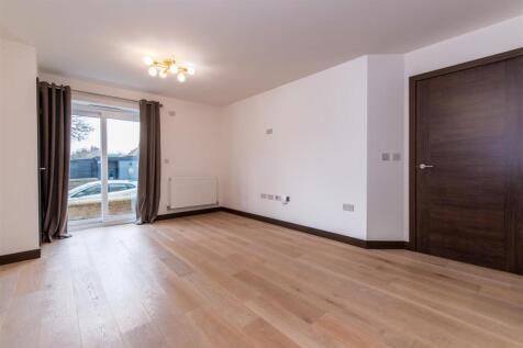 37 Arbury Place-6.jpg