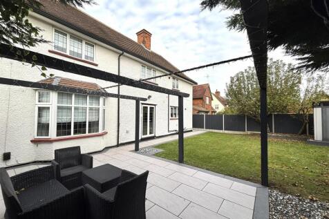 rear-garden_01 (2).jpg