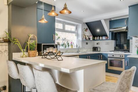 Halsey Drive 120-22.jpg