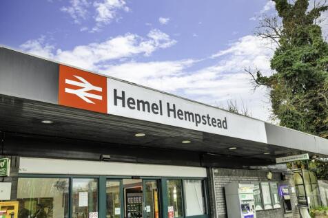Free shuttle bus to station