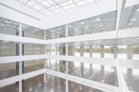 Full height atrium