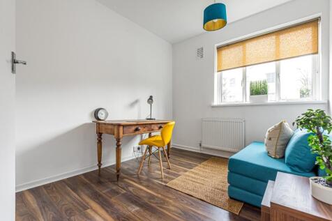 Lounge/Study Room