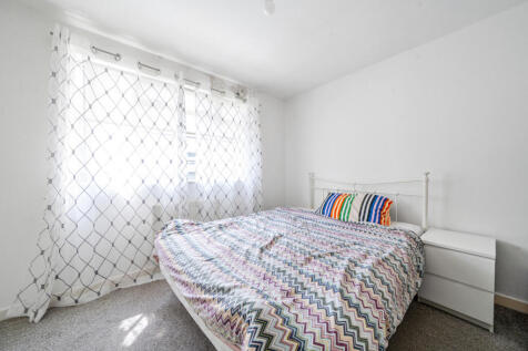 1302612-9-683d906...