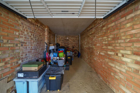 1348131-5-68c007b...