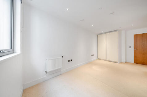 1350472-17-68caba...