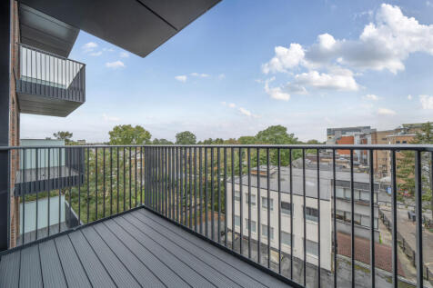 1350478-12-68cac4...