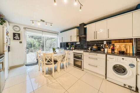 1349344-5-68df905...