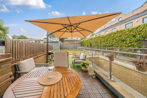 1316074-6-685d368...