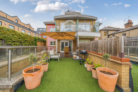 1316074-7-685d369...