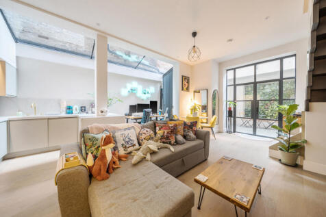 1381329-15-691495...