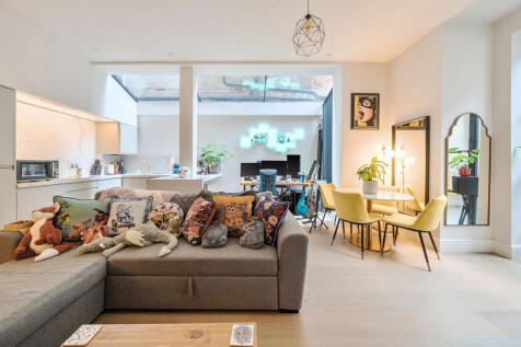 1381329-12-691494...