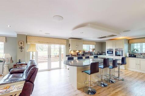 Highfield-House-Little-Ditton-03082021_180810.jpg