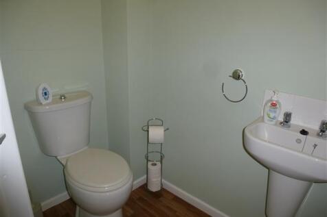 Cloakroom/wc