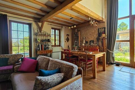 Property Image 8