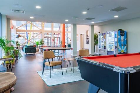 825OneIslingtonPlazaInt2.jpg