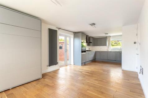 Kitchen-Lounge