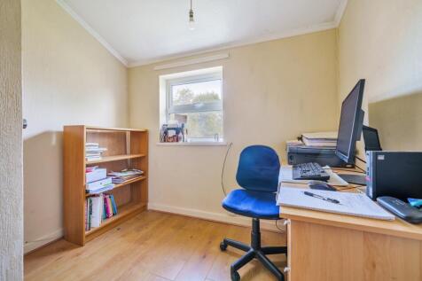 Bedroom / Home Office