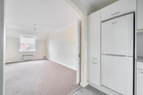 Kitchen / Reception