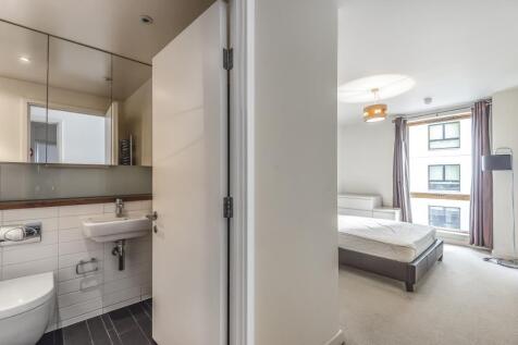 Main Bedroom / En-suite