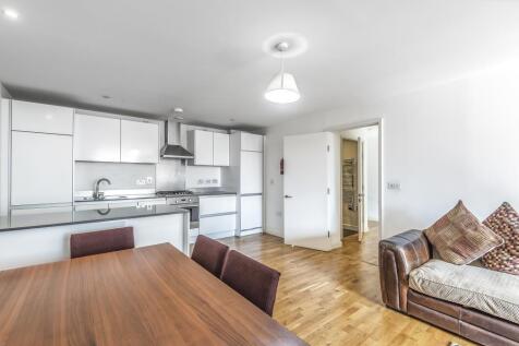 Kitchen / Dining Area