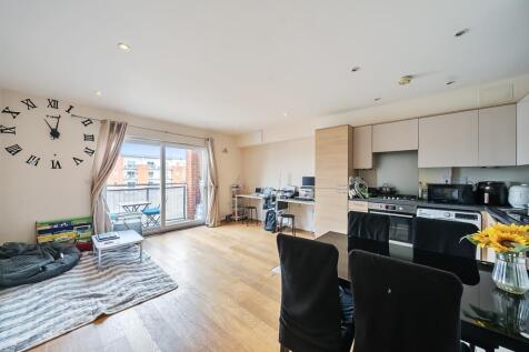 Reception/Kitchen