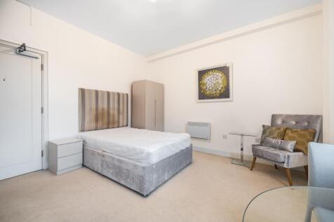 Reception/Bedroom