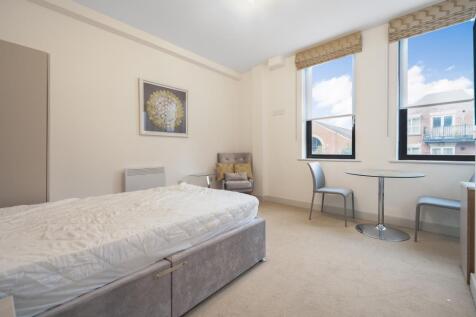 Reception/Bedroom