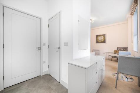Reception/Bedroom