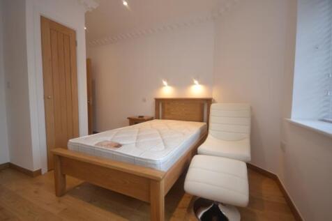 Studio Room