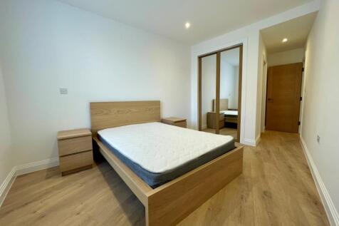 Master Bedoom with Wardrobe and En-Suite