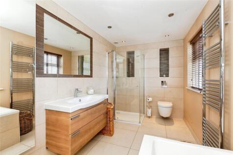 Master En-Suite