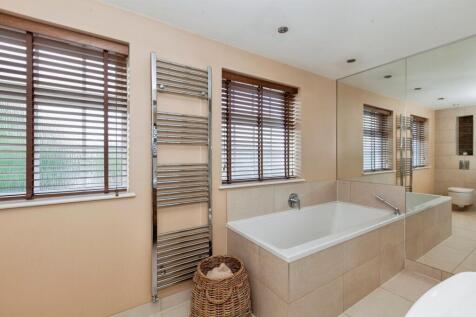 Master En-Suite