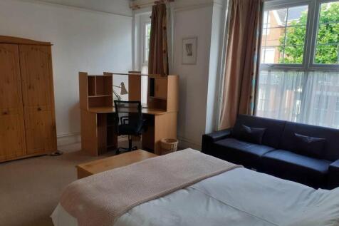 Bedroom 4 (2)