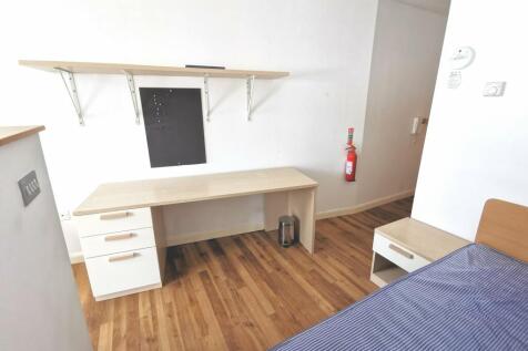 desk &amp; bedroom 