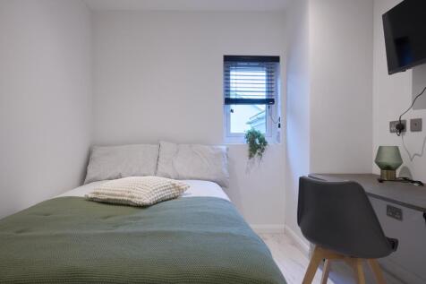 HR-Bedroom-04-001